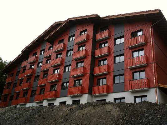Immeubles de logements pour l'Ecole des Roches à Bluche (construction en béton préfabriqué)